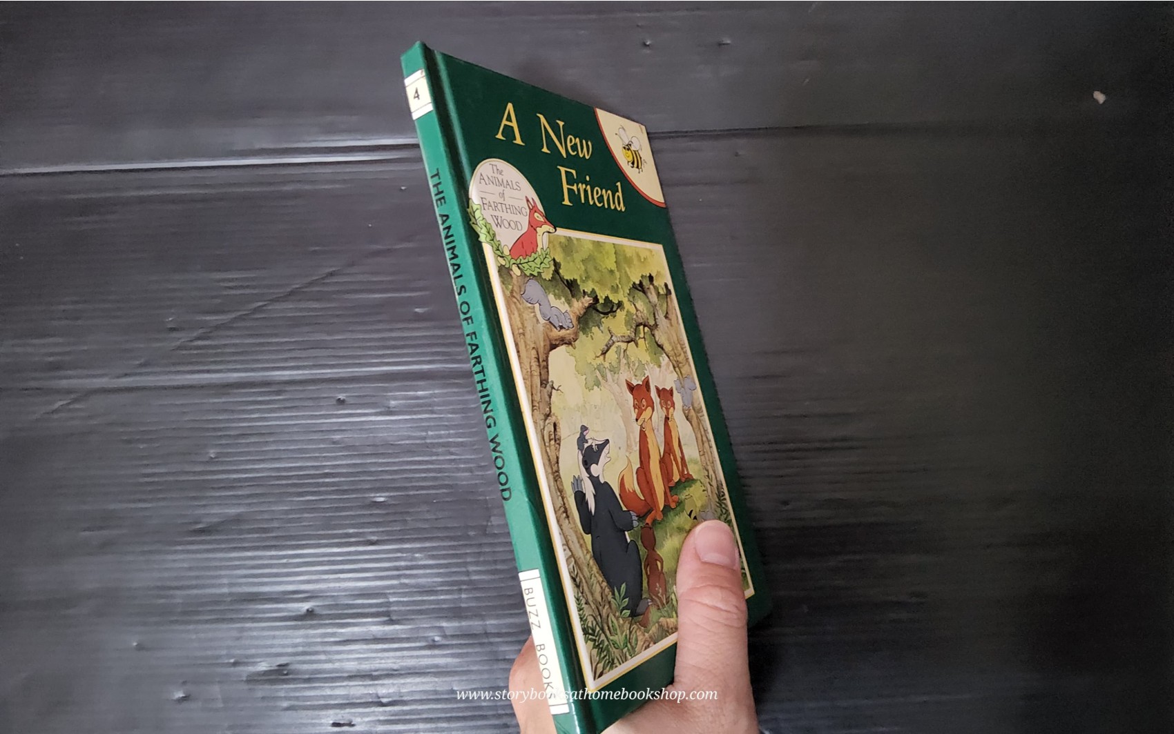 หนังสือนิทานปกแข็ง** 🍅THE ANIMALS OF FARTHING WOOD:A NEW FRIEND #4