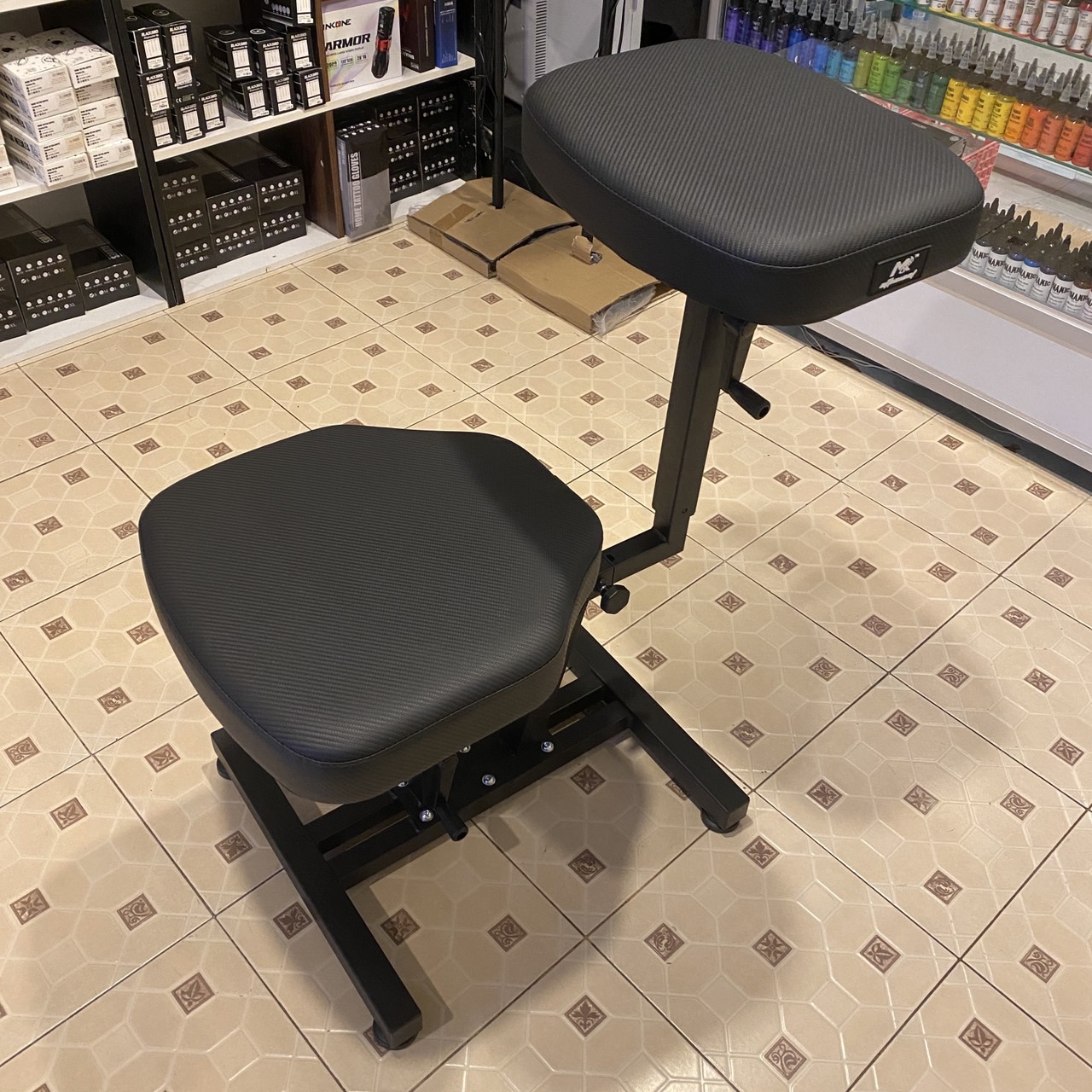 เบาะรองแขนพร้อมเก้าอี้ปรับระดับได้ รองแขน / สักหลัง / เก้าอี้นั่งสัก MK efficienf