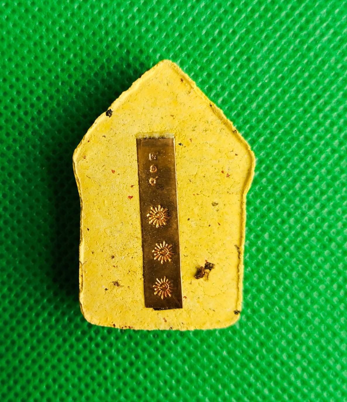 ขุนแผนผงอัฐิคนโบราณ 8 ศอก รุ่นแรก หลวงพ่อพรชัย สำนักสงฆ์วัดถ้ำน้ำย้อย จ.ศรีสะเกษ ปี 2564