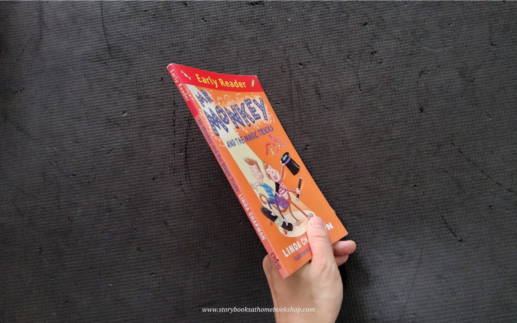 หนังสือนิทานปกอ่อน** ♥️EARLY READER:MR MONKEY AND THE MAGIC TRICKS