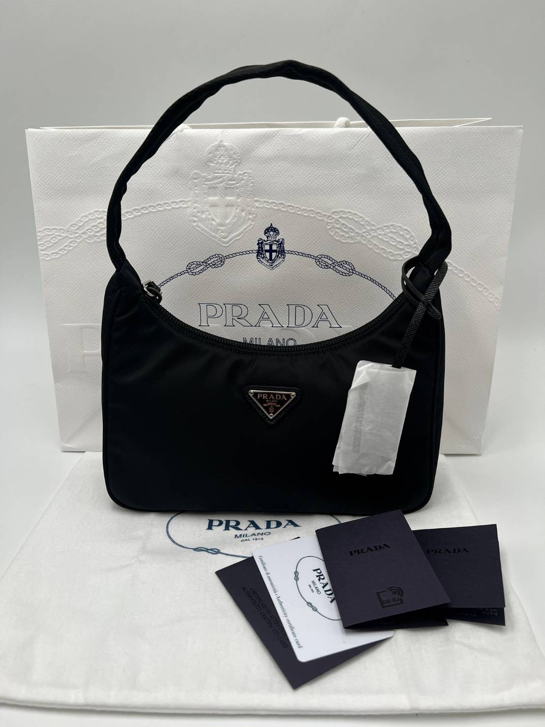 New Prada Re-Edition หูผ้า