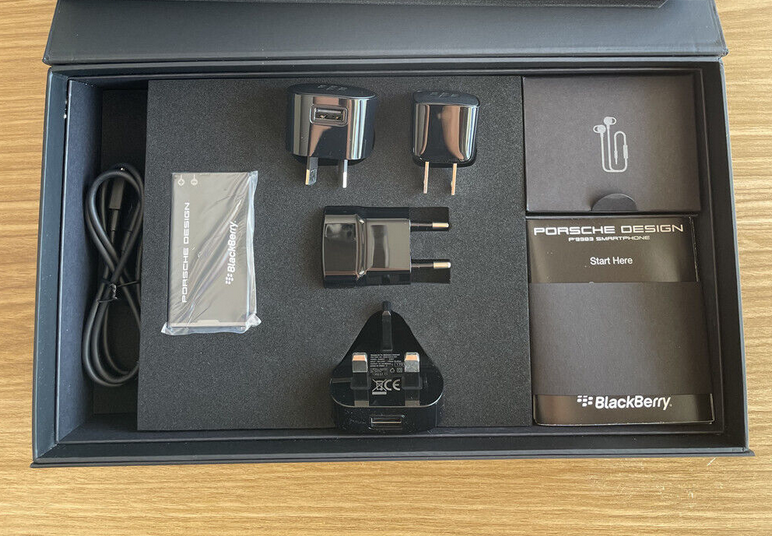 BlackBerry Porsche Design P’9983 Graphite Edition (Unlocked official)