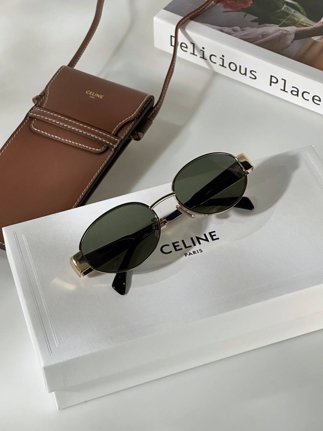New Celine Sunglasses พร้อมส่ง Gold อุปกรณ์. กล่อง บุ๊ค กระเป๋าแว่น ผ้าเช็ดเลนซ์