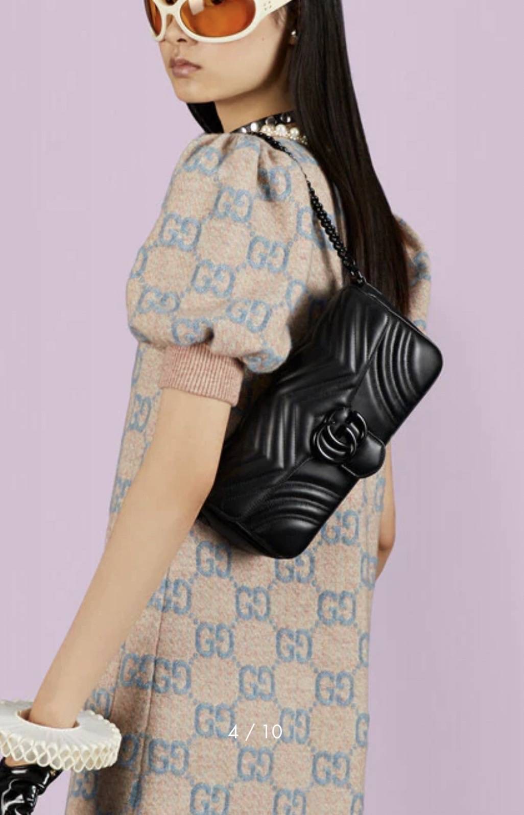หายากมากNew Gucci Marmont shoulder bags รุ่นใหม่ ล่าสุด มี (2) สาย นะคะ กระเป๋า มี (2) ช่อง 10.4"W x 5.1"H x 2.7"D นิ้ว อุปกรณ์การ์ด ถุงผ้า ถุงกระดาษ copy บิล