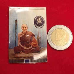 รูปถ่ายเก่าหลวงปู่แก้ว สุทธิโท วัดดอยโมคลาน จ.เชียงใหม่ ด้านหลังติด "ทรายคำ" ที่หลวงปู่นำมาระหว่างธุดงค์เพื่อแจกศรัทธา