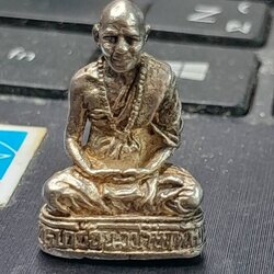 รูปหล่อเนื้อเงิน ปี 36 ครบรอบ 80 ปี ครูบาชัยยะวงศา วัดพระพุทธบาทห้วยต้ม จ.ลำพูน