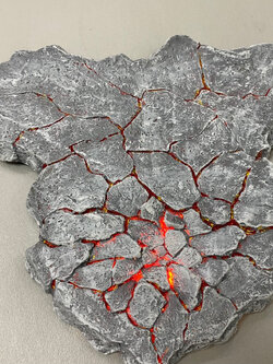 GK001ฉากพื้นหิน (มีไฟ) ไดโมราม่า ฐานวางโมเดล ฟิกเกอร์ งานฉาก งานเรซิ่น GK Resin Diorama ground Model Figure