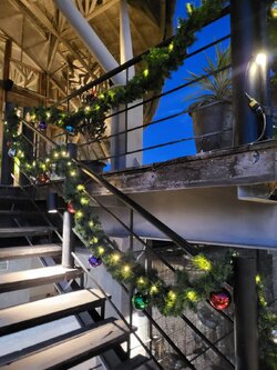 ให้เช่าสายสนคริสต์มาส ขนาด2.7เมตร พร้อมตกแต่งครบมาตราฐาน