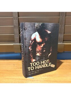 Too Hot to Handle คนอย่างกู ปกแข็ง ... mirininthemoon (มือสอง) The Lycan Series นิยาย โรแมนติก ทำมือ