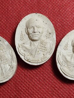 เนื้อผงรวมมพระผง 6 รอบ หลังพญานาค 4 ตระกูล รุ่นหนุนโชค หลวงพ่อหนุน สุวิชโย ปี2567 เสก 3วาระ (หลวงปู่ศิลา+หลวงปู่เวิ่น+หลวงพ่อหนุน เสก) (ศิษย์เอกหลวงพ่อฤาษีลิงดำ วัดท่าซุง สายอีสาน ผู้ค้นพบวิชา พุทโธระเบิด อันลือลั่น)