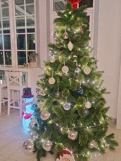 ต้นคริสต์มาสปลอม 7ฟุตพร้อมตกแต่ง"สนพิเศษ"