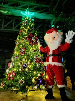 ต้นคริสต์มาสปลอมตกแต่ง ขนาด 12ฟุต พร้อมของประดับ