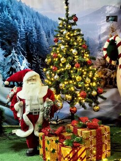 ต้นคริสต์มาสปลอมที่มีให้คุณเลือก