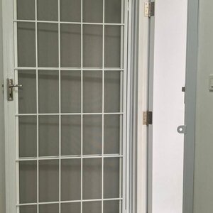 มุ้งลวดไฟเบอร์ vs มุ้งลวดไนลอน แตกต่างกันอย่างไร