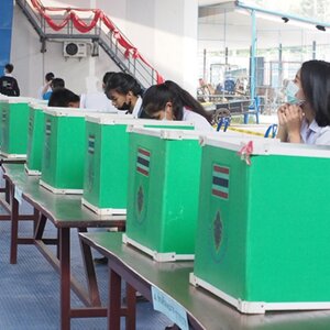การเลือกตั้งประธานนักเรียน บัตรเลือกตั้งและอุปกรณ์การเลือกตั้ง