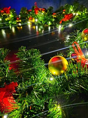 สายสนคริสต์มาส2.7เมตร หนาฟู ตกแต่งบอลธีมสีทอง