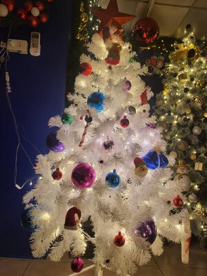 ต้นคริสต์มาสสีขาวขนาด5ฟุต +ตกแต่งฟูลคัลเลอร์