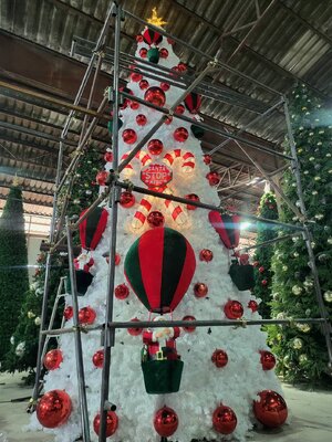 ต้นคริสต์มาสปลอมไซซ์20ฟุต