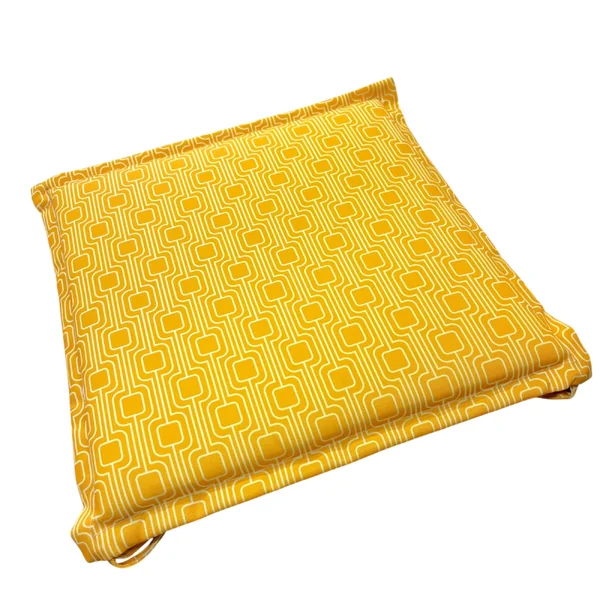 เบาะรองนั่ง แบบมีเชือกผูก 16x16 นิ้ว สีเหลือง เบาะรองนั่ง แบบมีเชือกผูก 16x16 นิ้ว สีเหลือง