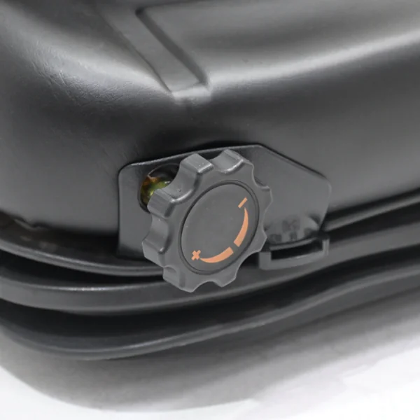 เบาะนั่ง Toyota รุ่นโช๊คอัพ ระบบล็อคไฟฟ้า สำหรับรถโฟล์คลิฟท์ image 2